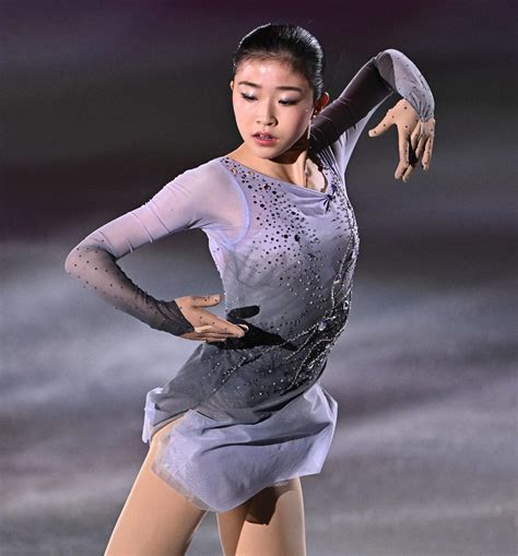 坂本花織 乳首|【フィギュア】3連覇飾った坂本花織は白のスポーツブラで女王。